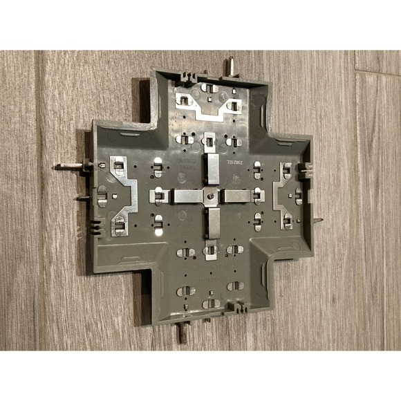 Lionel 6-12019 O-gauge/O-27 FasTrack 90-degree Crossing Track Section - Picture 4 of 10